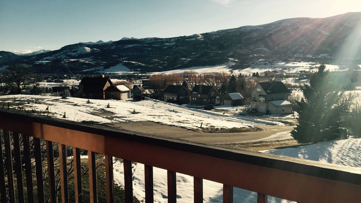 Wolf Creek Condo | Affordable and comfortable with VIEWS 2b/2b+loft Powder Mountain and Snowbasi