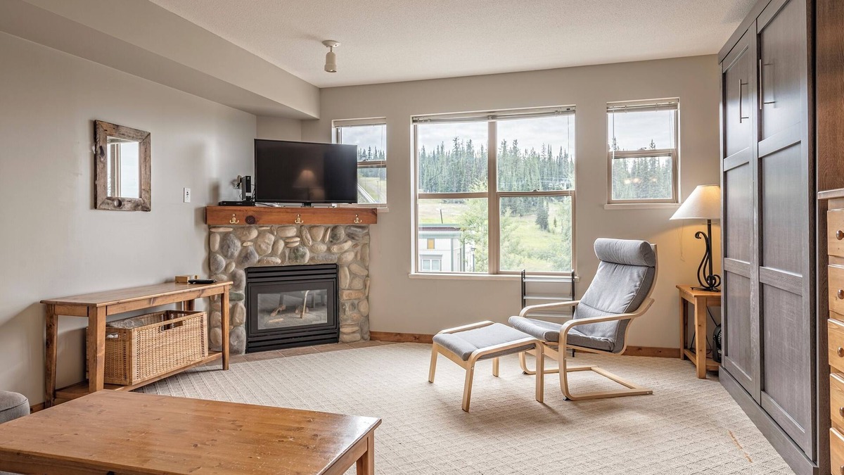 Silver Star Mountain Apartment | Affordable Fully Equipped Creekside Studio - Shared Hot Tub and Laundry