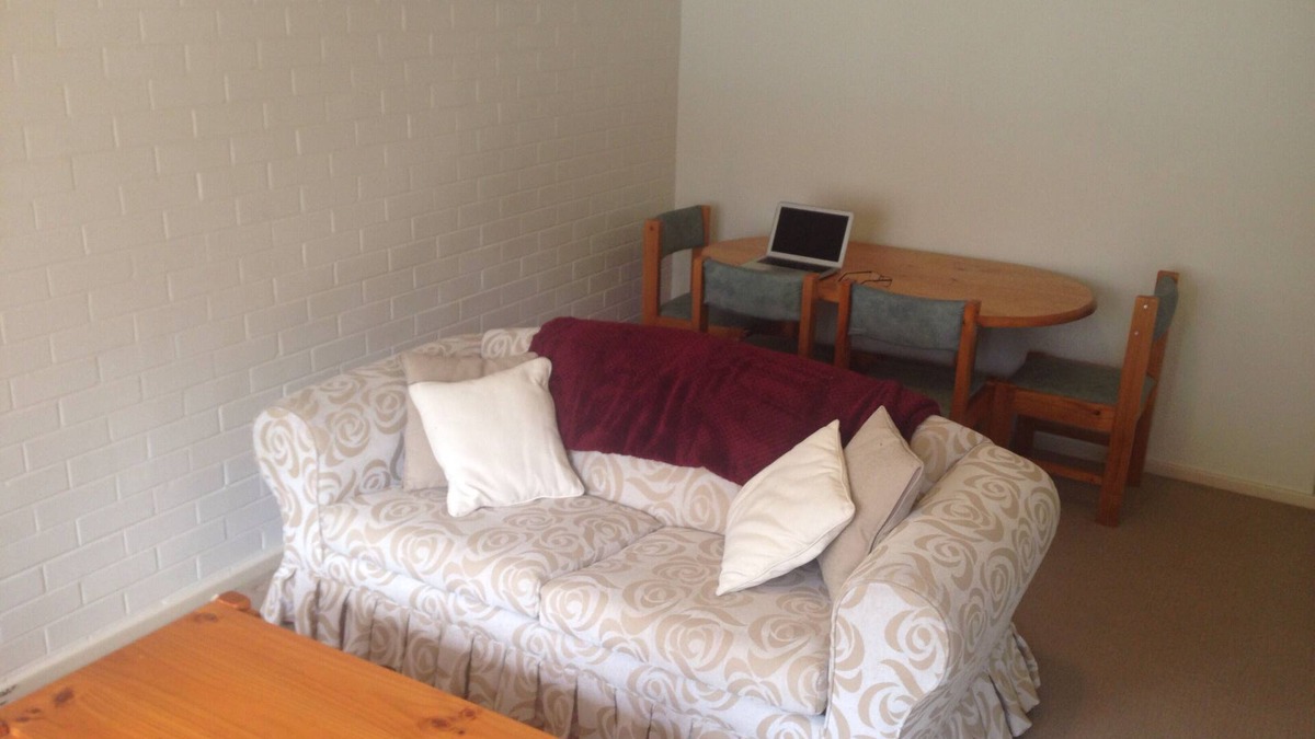 Inglewood Apartment | Affordable & Comfortable Inglewood apartment with Pool