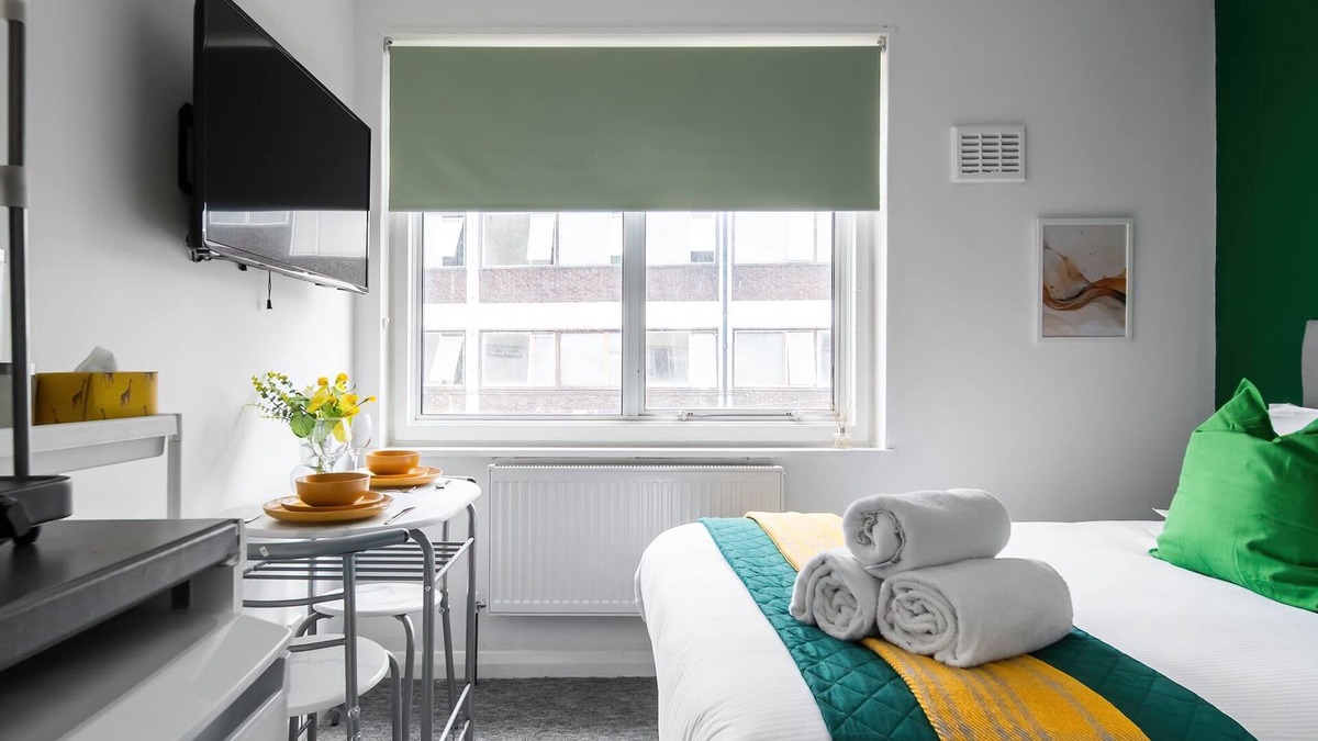 Southgate Apartment | Affordable En-Suite Studio Rooms in London, N14 4A