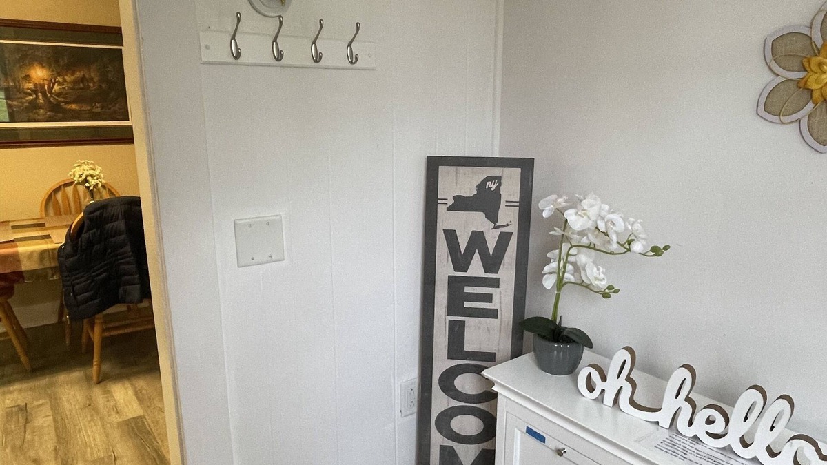 Durhamville House | Affordable house is a great alternative to a hotel.