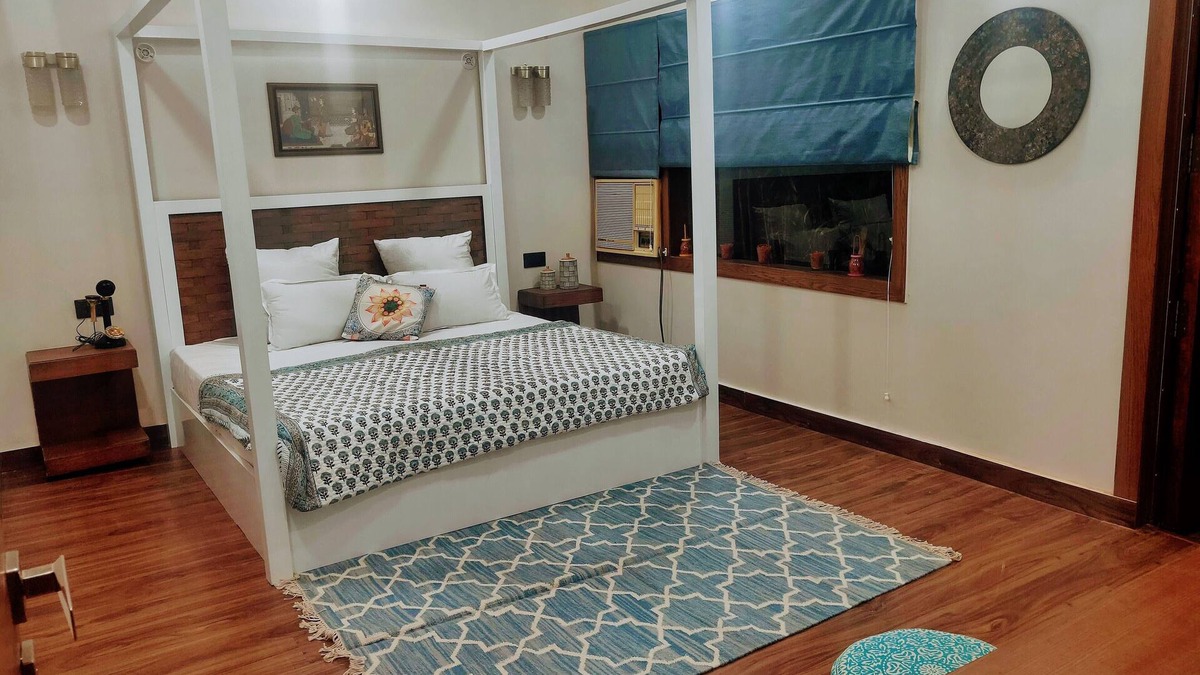 Malviya Nagar House | Affordable Luxury 3 BHK Pool APT in South Delhi