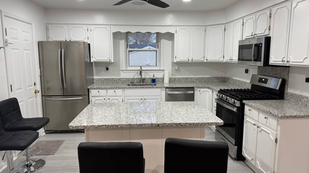 Fort Washington House | Affordable Room2, Near National Harbor