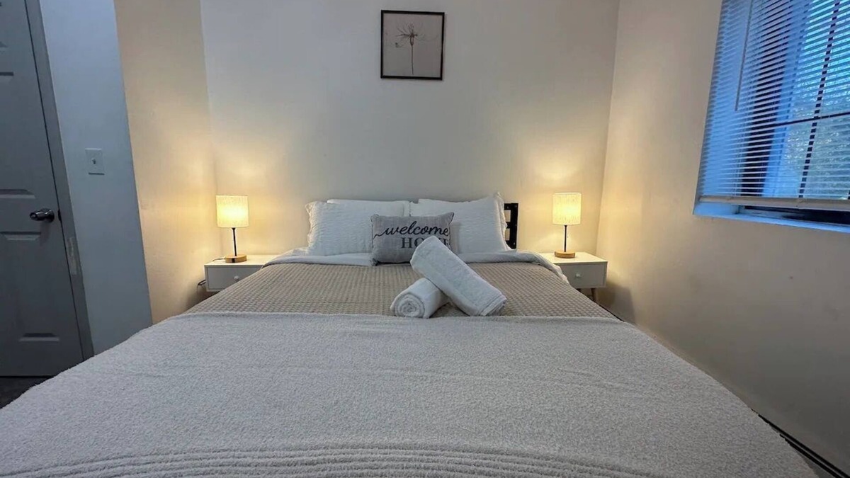 Rotterdam Apartment | Affordable Stay Near Proctors-A6