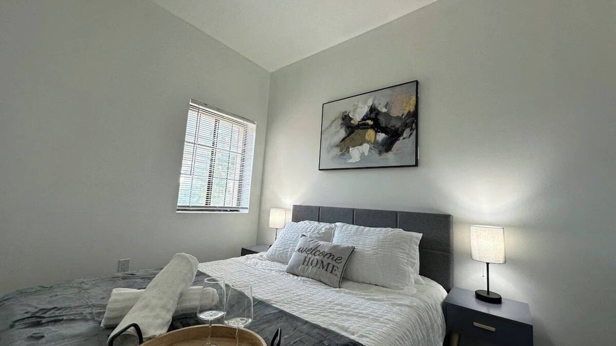Rotterdam Apartment | Affordable Stay Near Proctors-A7