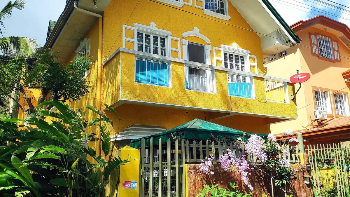 Silang Junction North House | Affordable Tagaytay Home 400m away from the Malls and restaurants.