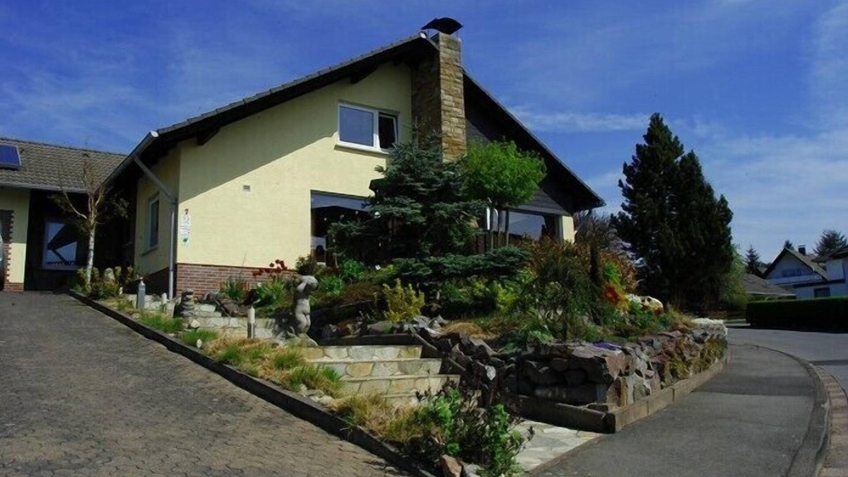 Hitzerode Apartment | Affordable vacation apartment with sauna in a quiet location near the forest. 4 DTV*