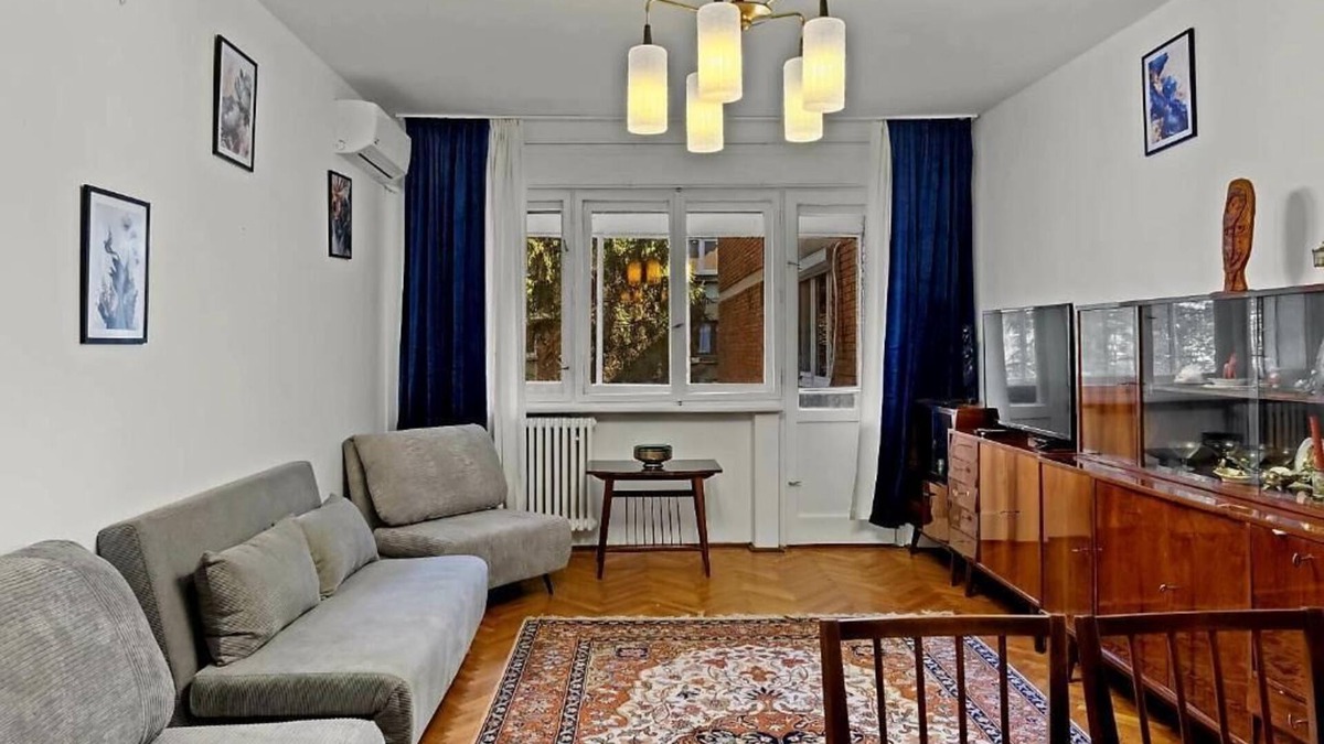 Sector 6 Apartment | AFI Mall 3 Bedrooms Apartment - Perfect for Families or Groups