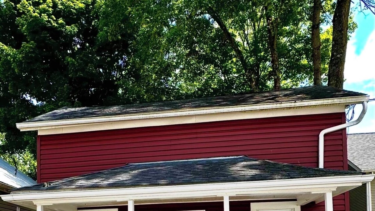 Williamsburg House | AFORDABLE & CHARMING HOME - Enjoy Urban Life & Nature! Hike, Bike, Shop & Dine!n