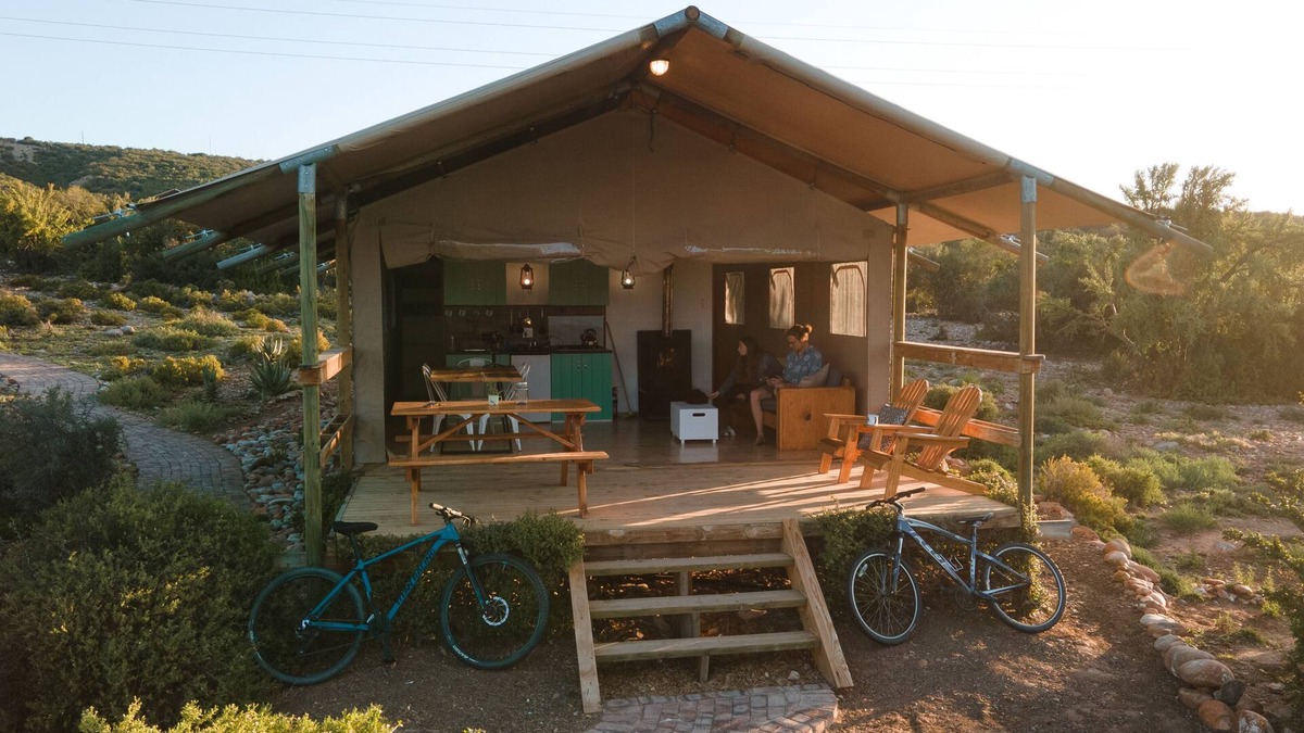 Oudtshoorn Cabin | AfriCamps Klein Karoo