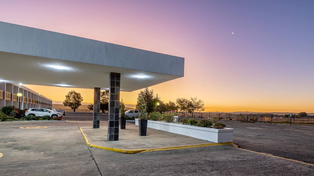 Harrismith Hotel | African Sky Hotels - Harrismith Inn