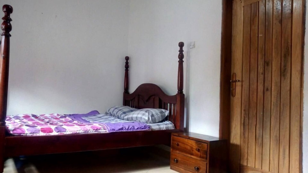 Fort Portal House | Afro Homestay is one of its kind with a cultural touching experince.