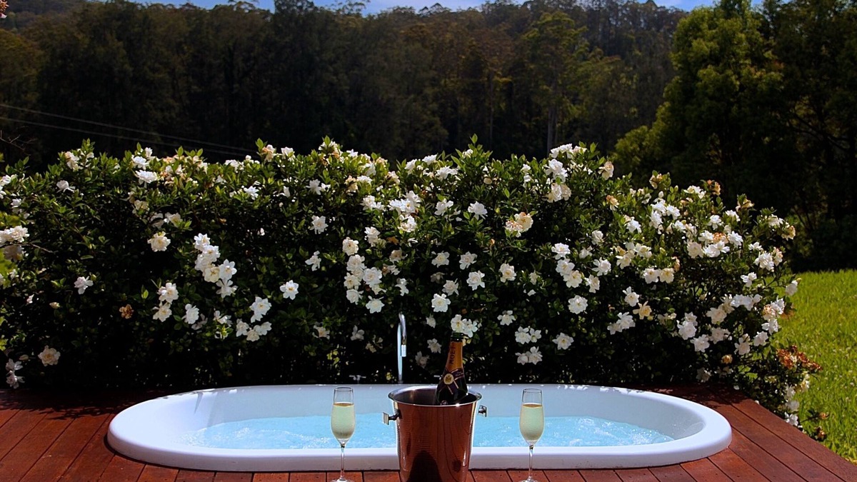 Kalang Cottage | Afterglow offers romance, luxury and indulgence amid the quiet beauty of nature