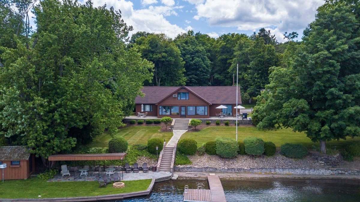 Branchport House | Afternoon Paradise: Stunning Lakeside Estate on Keuka's West Side