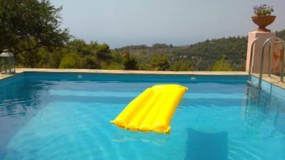 Lepreo House | Agaliani: A lovely holiday house (or studio) and sublime deserted beach