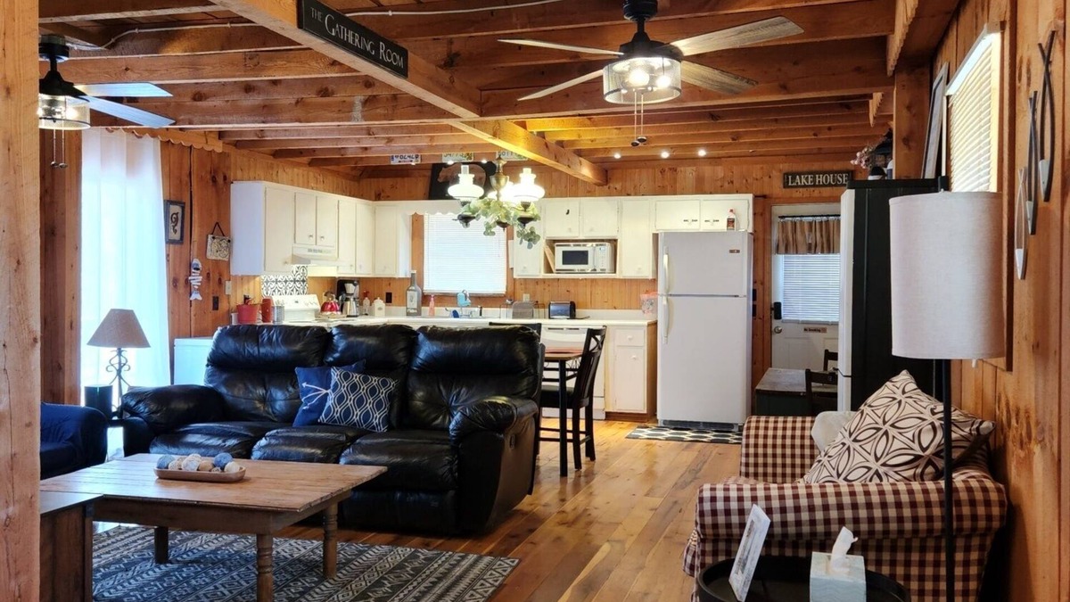 Wellington Cabin | Agapé Cabin Lyfe near Cave Run Lake