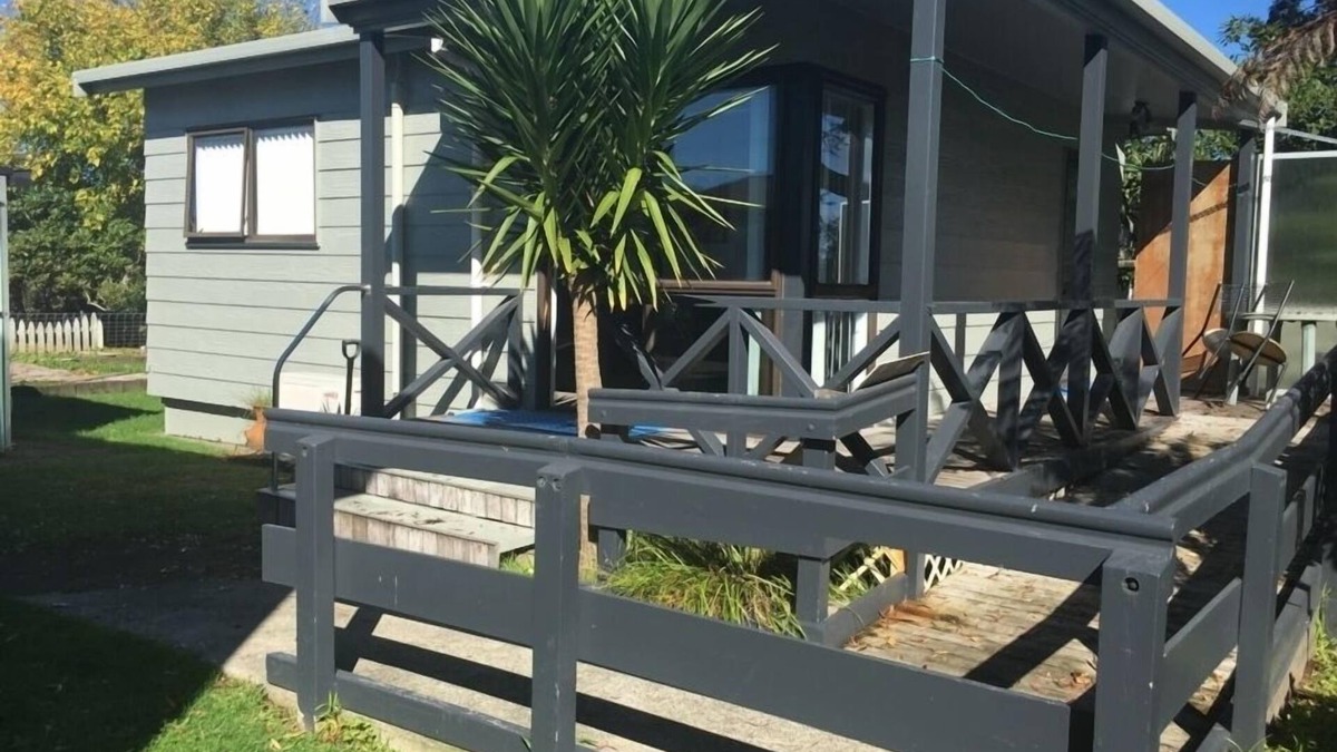 Te Rapa Cottage | Agapantha Cottage Retreat