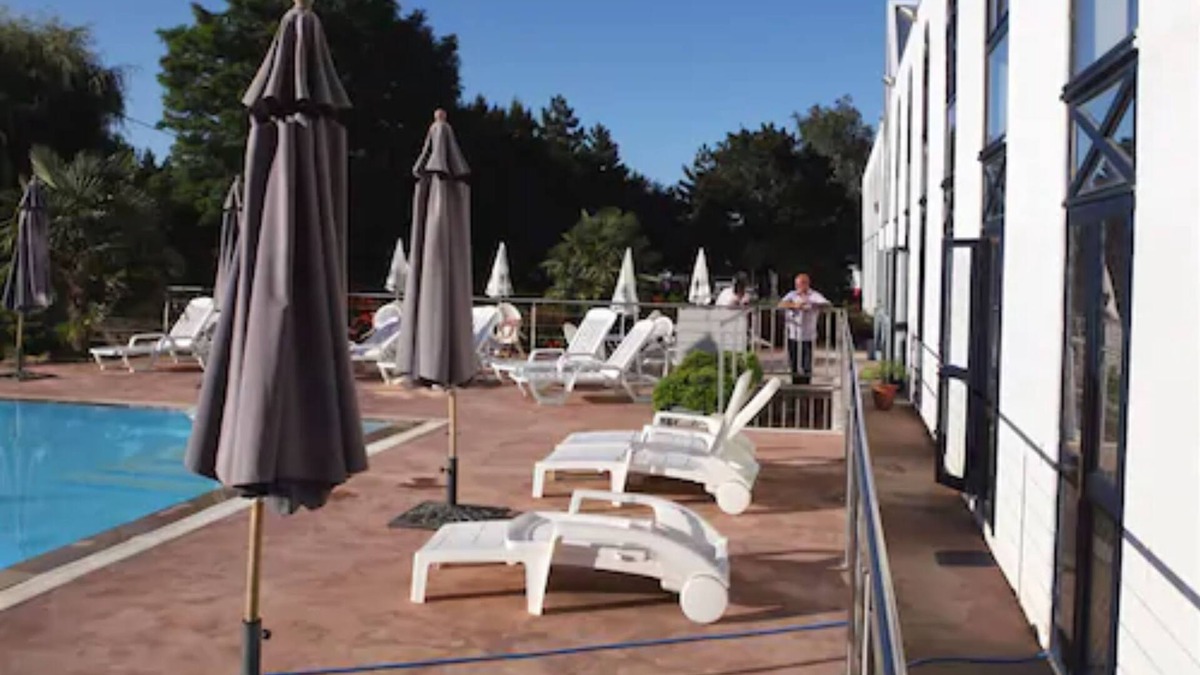 Bessines Hotel | Agape Hotel