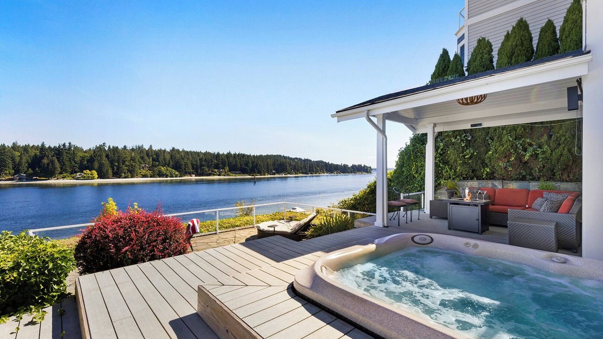 Suquamish House | Agate Pass Beach House