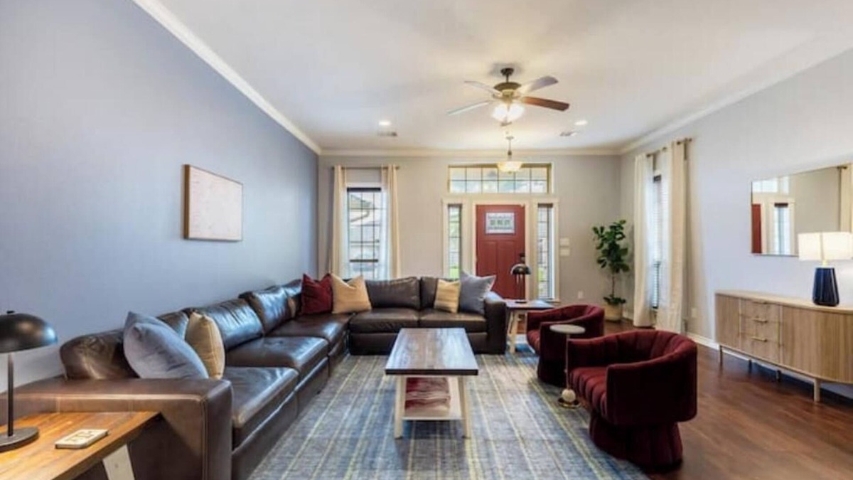 Wellborn House | Aggie Escape 4BR+Fire Pit + Yard Games Near A&M