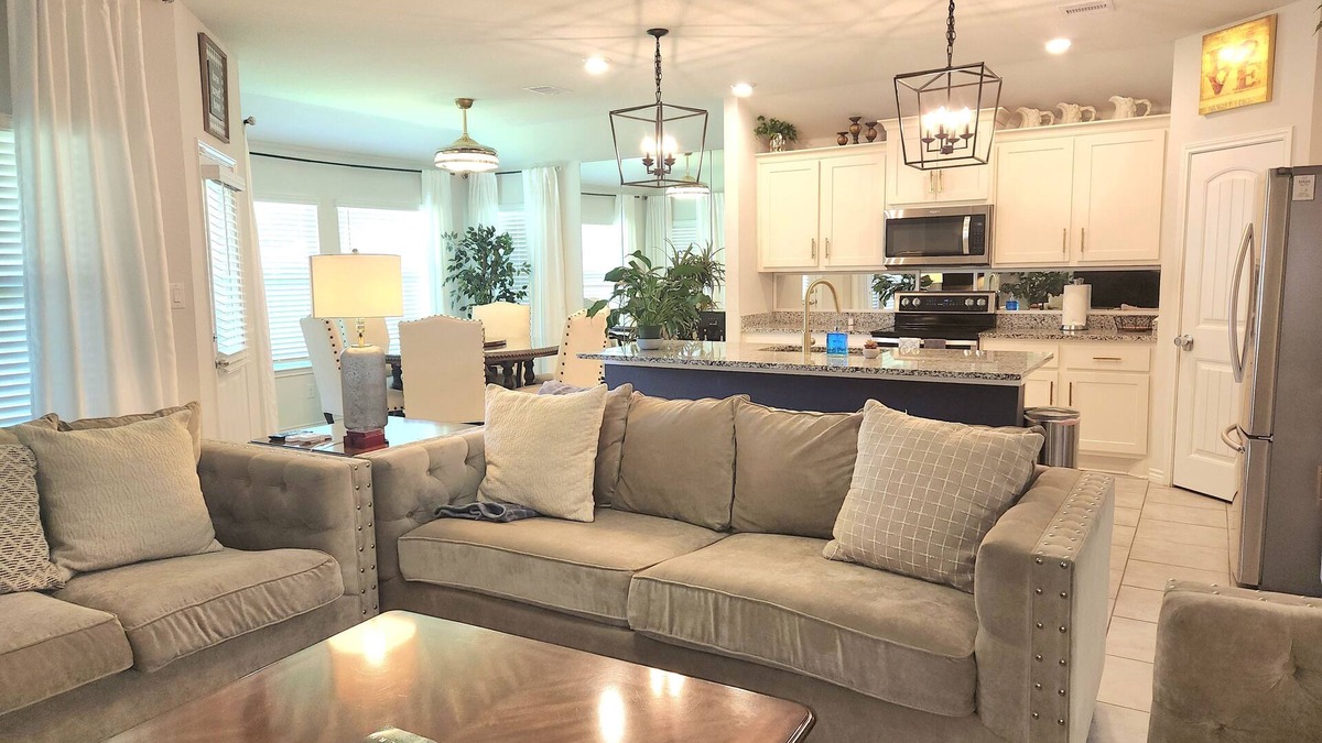 Bryan House | Aggie Getaway - 4 bedroom, 2.5 bath Home!