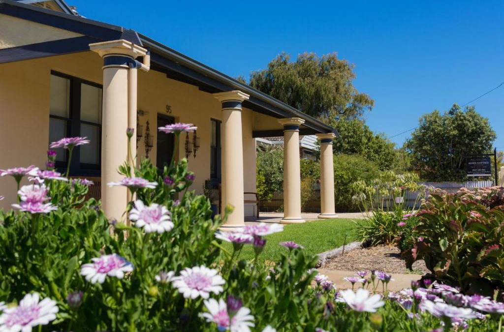 Lacepede Bed & Breakfast | Agnes Cottage Bed & Breakfast