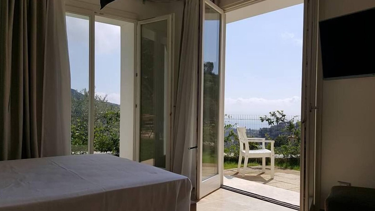 Vallebona House | Agriturismo Aurivu