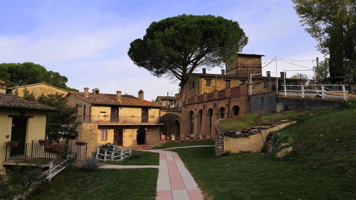 Montone Apartment | Agriturismo Borgo Pulciano in Montone