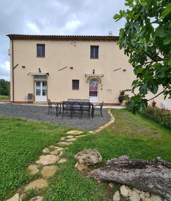 Collesalvetti House | Agriturismo La Casa dei Ricordi
