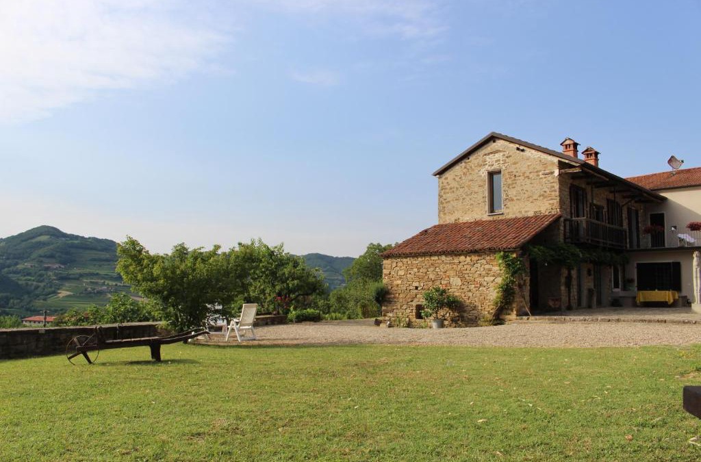 San Giorgio Scarampi House | Agriturismo La Verena