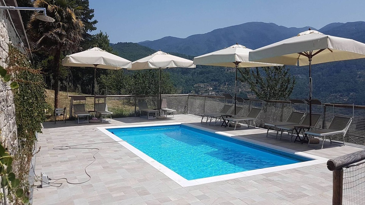 Pelago House | Agriturismo Poggio di Montepescoli - L'Aia