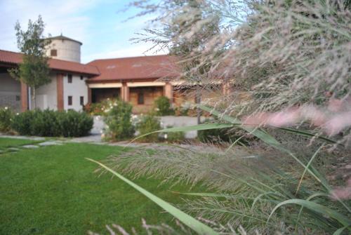Madonna dell'Olmo House | Agriturismo Tetto Garrone