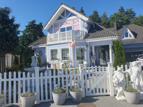 Morzyczyn House | Agroturystyka santa monica