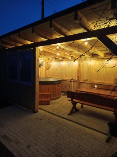 Nowa Karczma Apartment | Agroturystyka W kurniku z jacuzzy