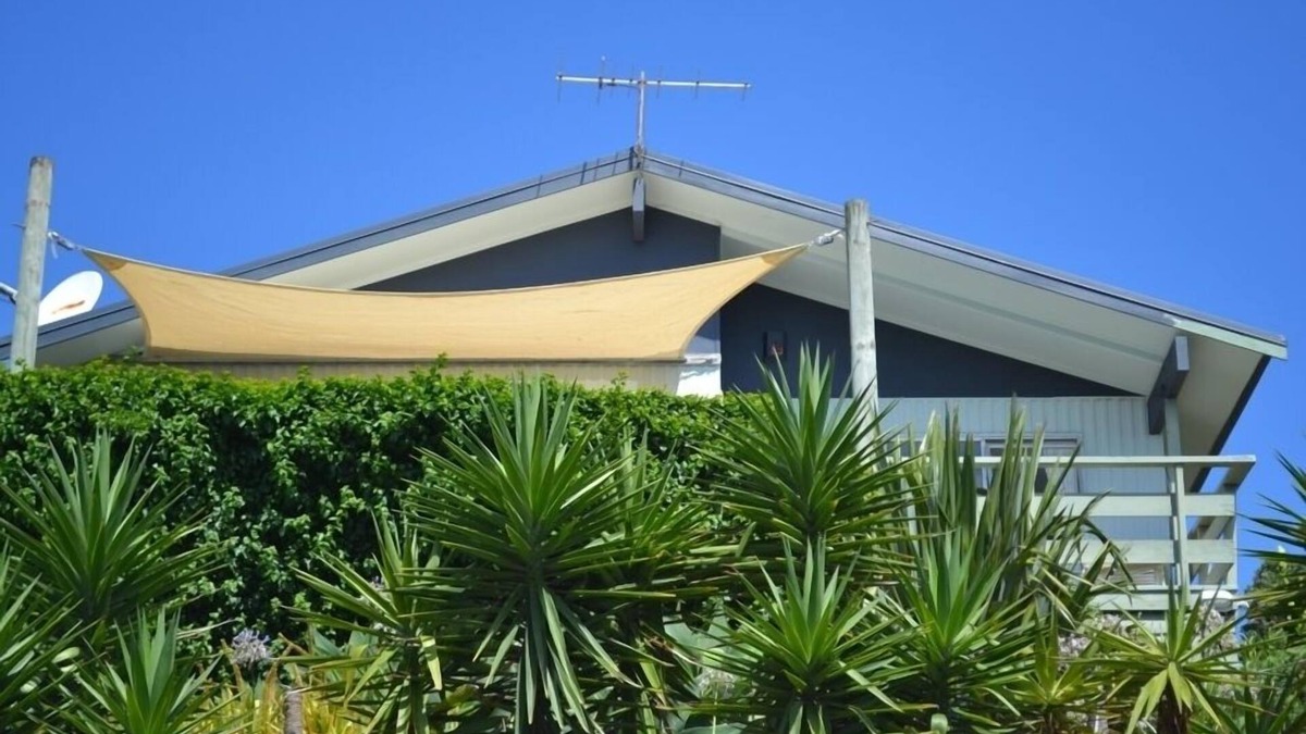 Ahipara House | Ahipara Golden Sands Beach House with Ocean Views