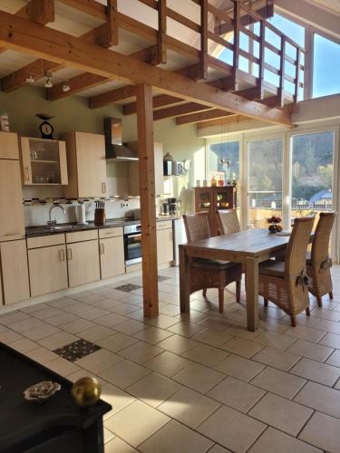 Lohrsdorf Apartment | Ahrtal Vier Sterne Ferienwohnungen Alexandra Weiler Panorama