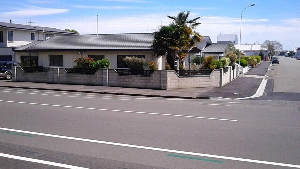Ahuriri House | Ahuriri Townhouse modern and spacious ,free wifi.