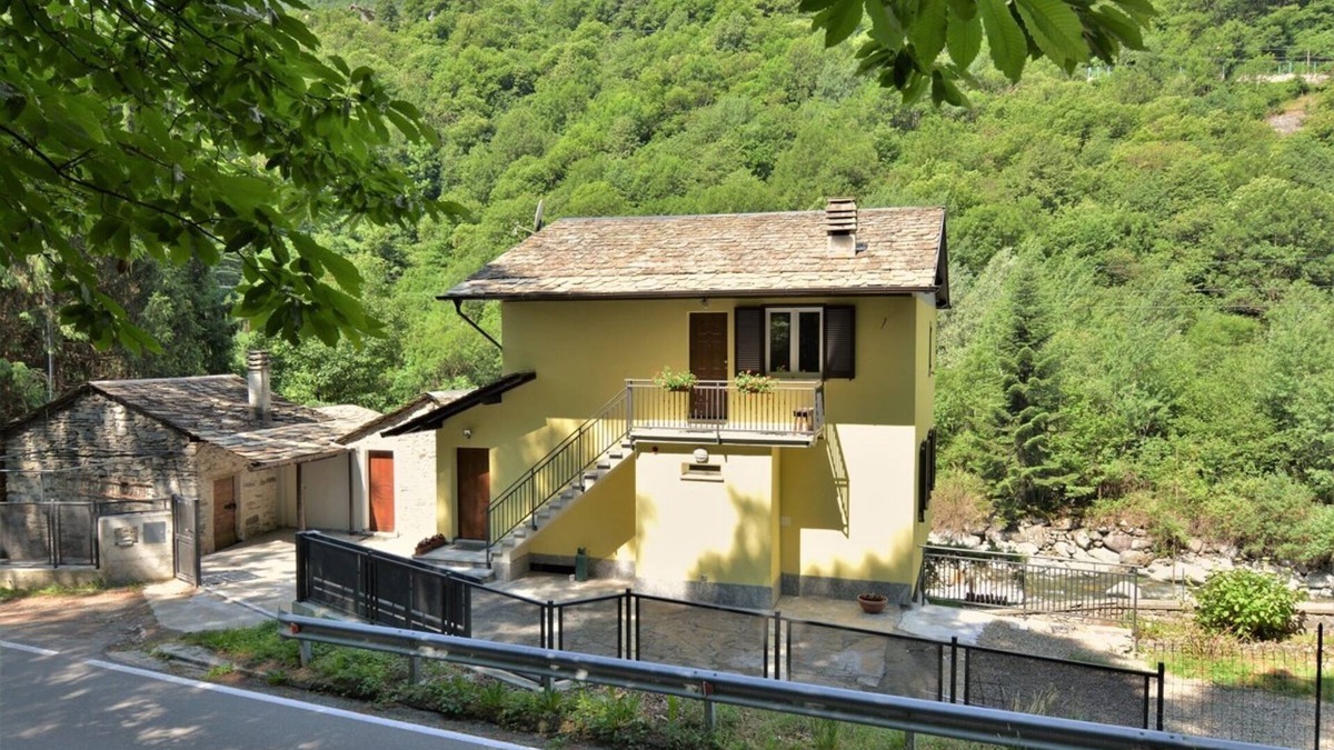 Ardenno House | AI MULINI HOLIDAY HOUSE