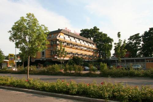 Porta Venezia Hotel | Ai Ronchi Motor Hotel Brescia