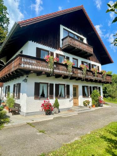 Peissenberg Apartment | Aich21