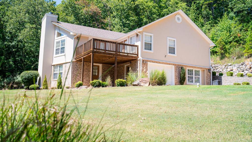 Russellville House | Aidans Mountainside Manor