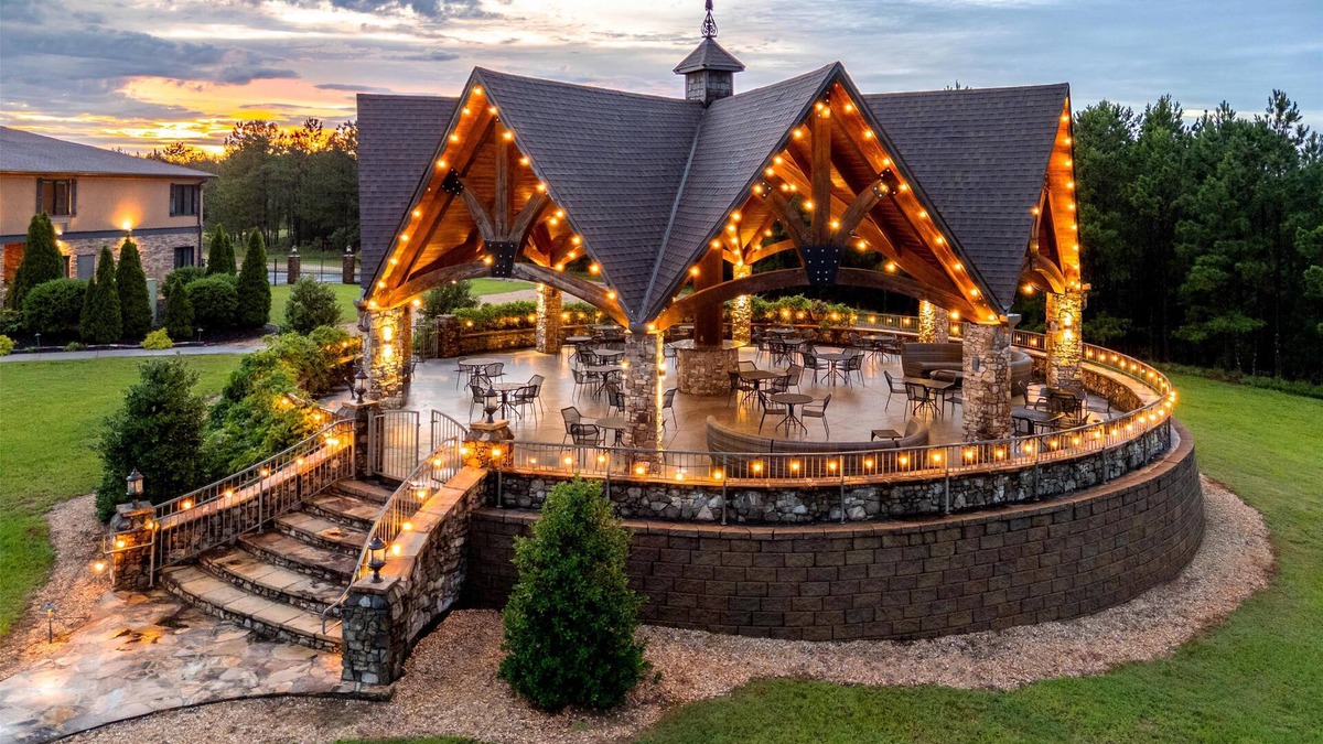 Warm Springs Hotel | Aiden by Best Western Warm Springs Hotel and Event Center