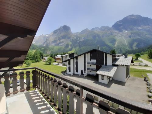 Pralognan-la-Vanoise Apartment | Aiguille de Mey 12