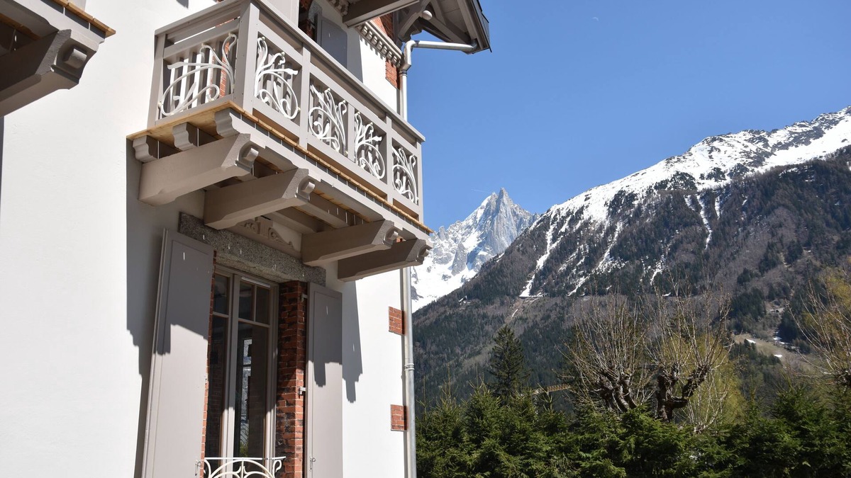 Chamonix City Centre Apartment | Aiguille Verte & spa