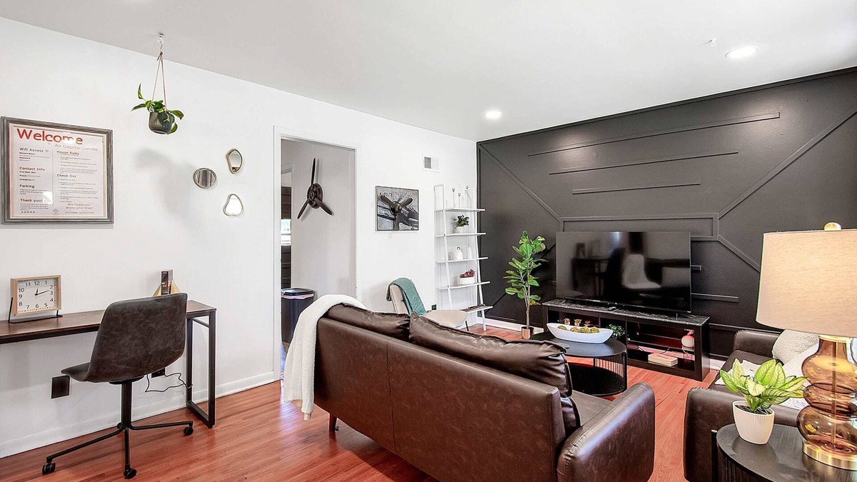 Wichita House | Air Capital Condo - King