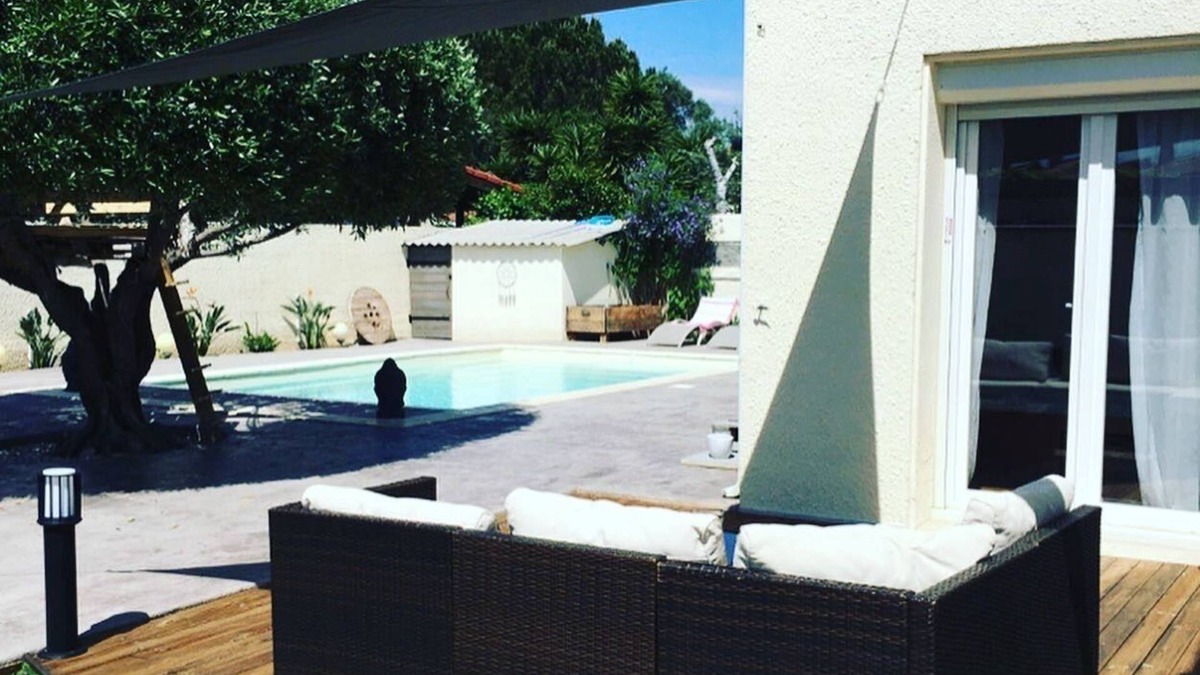 Villeneuve-de-la-Raho Villa | Air-conditioned architect villa with swimming pool