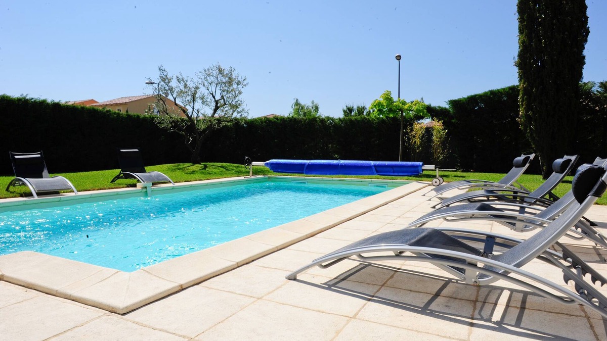 L'Isle-sur-la-Sorgue Villa | Air-conditioned house, very quiet swimming pool Provence Isle sur Sorgueberon