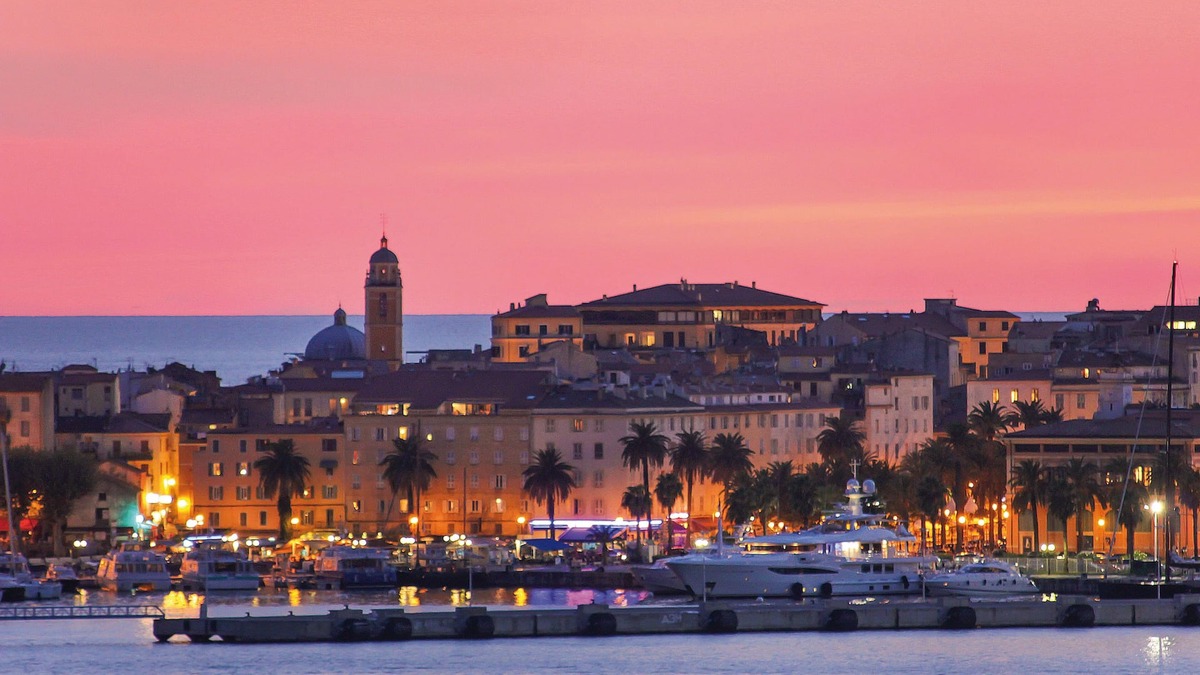 Ajaccio Apartment | Air-conditioned apartment 5 minutes from the beach