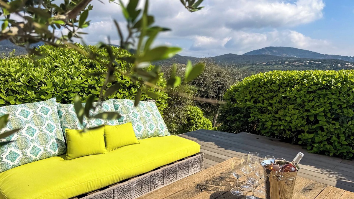 Les Restanques Apartment | Air-conditioned apartment with sea view - Les Restanques SWIMMING POOLS TENNIS