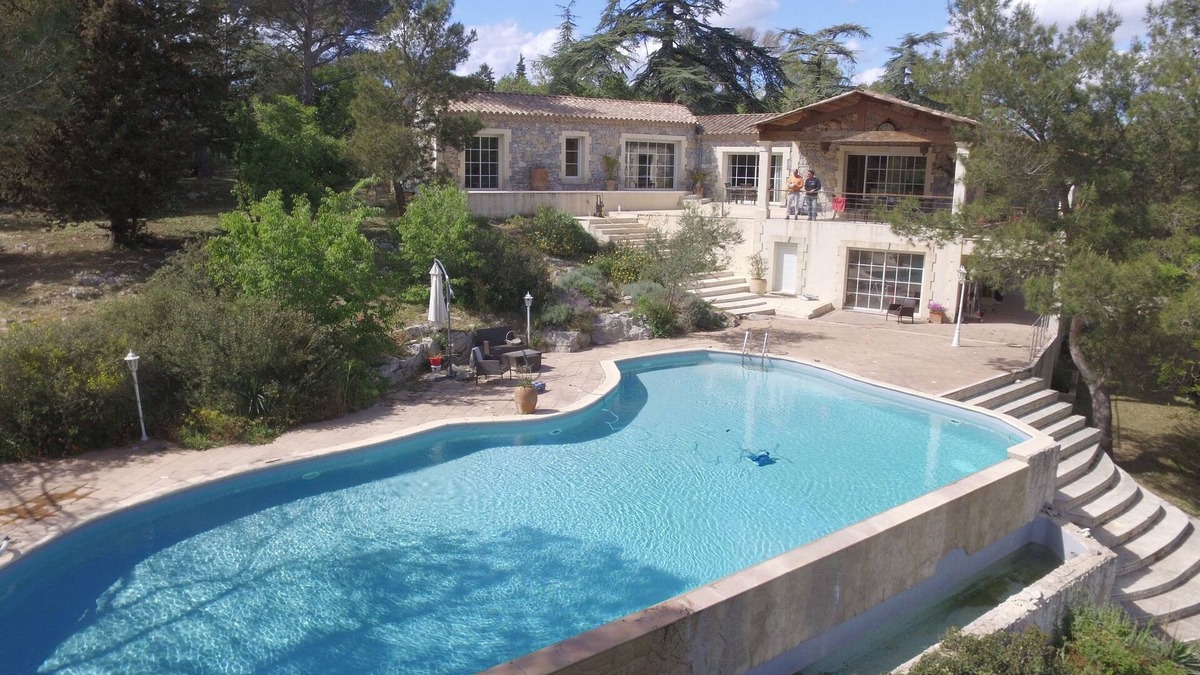 Fabregues Villa | Air-conditioned character house on 6 fenced acres, heated swimming pool